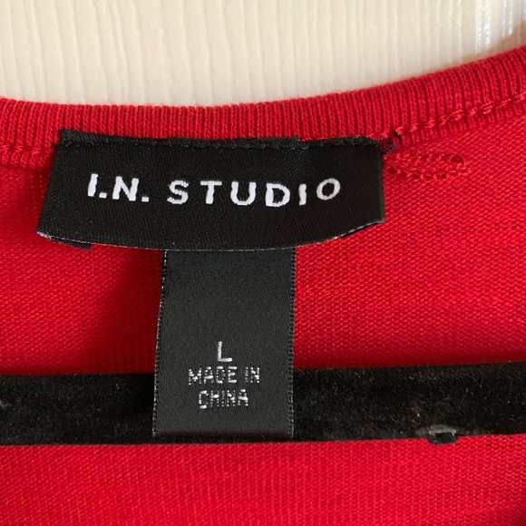 I.N. Studio Red Ladies top - Picture 10 of 10